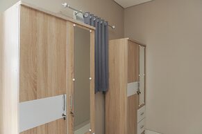 Nice And Wonderful 2Br Ciputra International Apartment