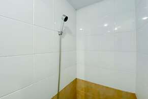 Comfort Living Studio At 20Th Floor Green Pramuka City Apartment