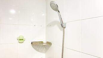 Modern And Classic 2Br At Green Pramuka City Apartment