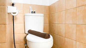 Modern And Classic 2Br At Green Pramuka City Apartment