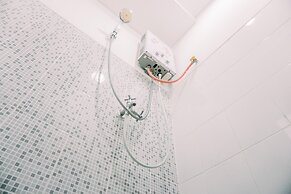 Homey And Warm 1Br At Sentraland Cengkareng Apartment