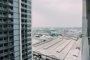 Homey And Minimalist Studio At Daan Mogot City Apartment