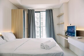 Homey And Minimalist Studio At Daan Mogot City Apartment