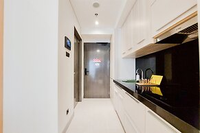 Fancy And Nice Studio Apartment Carstensz Residence