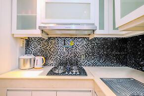 Elegant And Comfort 2Br Apartment At Fx Residence