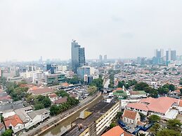 Good Deal And Comfortable Studio Menteng Park Apartment