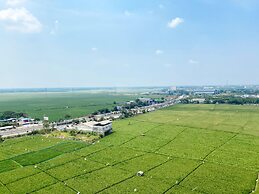 Best Deal And Homey 1Br Apartment Grand Sentraland Karawang