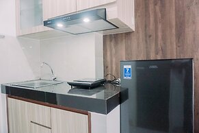 Homey And Relaxing Studio Serpong Garden Apartment