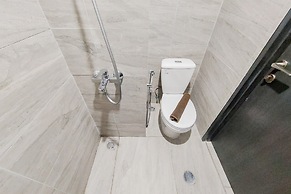 Good And Homey Studio At Collins Boulevard Apartment