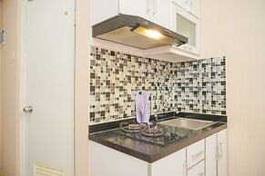 Cozy 2Br Green Pramuka City Apartment Near Shopping Mall