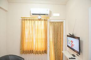 Cozy 2Br Green Pramuka City Apartment Near Shopping Mall