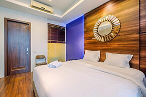 Homey Penthouse 3Br With Extra Room Kemang Village Apartment