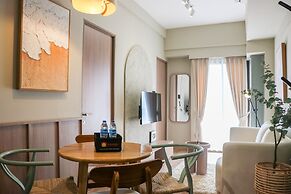 Brand New 2Br At Tamansari Panoramic Apartment