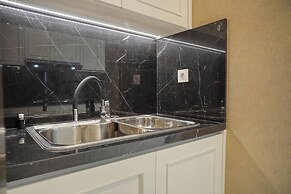 Best Spacious And Nice 3Br At 28Th Floor Casa Grande Apartment