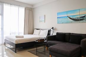 Spacious And Strategic Studio Apartment At Dago Suites