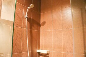 Spacious And Strategic Studio Apartment At Dago Suites