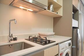 Minimalist And Nice Studio At Gold Coast Apartment