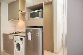 Minimalist And Nice Studio At Gold Coast Apartment