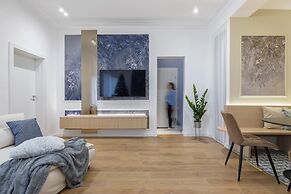 Luxury Piata Romana 2BR Urban Sanctuary by HOLT