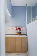 Luxury Piata Romana 2BR Urban Sanctuary by HOLT