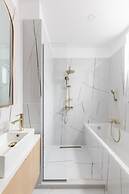 Luxury Piata Romana 2BR Urban Sanctuary by HOLT