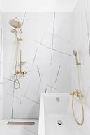 Luxury Piata Romana 2BR Urban Sanctuary by HOLT