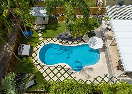 Victoria Park Oasis with Heated Pool