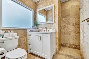 Victoria Park Oasis with Heated Pool