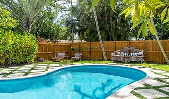 Victoria Park Oasis with Heated Pool