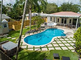 Victoria Park Oasis with Heated Pool