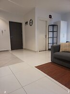 RT PROPERTIES  @ THE GARDENS