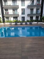 RT PROPERTIES  @ THE GARDENS