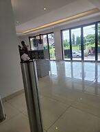 RT PROPERTIES  @ THE GARDENS