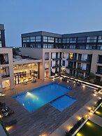 RT PROPERTIES  @ THE GARDENS