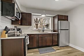 Fascinating 1BR Apartment in Skokie