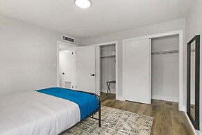 Fascinating 1BR Apartment in Skokie