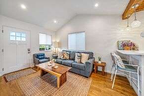 Charming 2 BDR Seaside Cottage 5 Min to Beach!