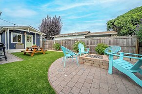 Charming 2 BDR Seaside Cottage 5 Min to Beach!