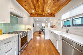 Charming 2 BDR Seaside Cottage 5 Min to Beach!