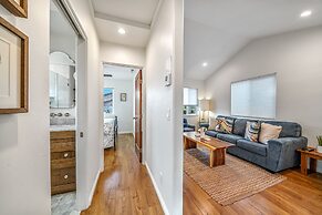 Charming 2 BDR Seaside Cottage 5 Min to Beach!