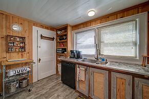 Moonshiner's Cabin Minutes From Two Wheels!