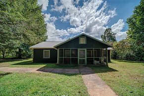 Moonshiner's Cabin Minutes From Two Wheels!