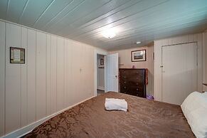 Moonshiner's Cabin Minutes From Two Wheels!