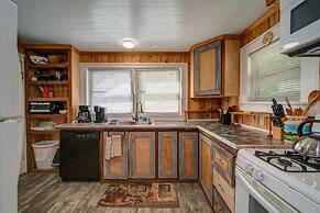 Moonshiner's Cabin Minutes From Two Wheels!