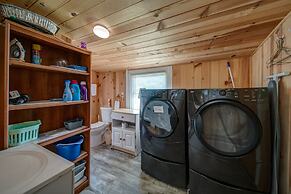 Moonshiner's Cabin Minutes From Two Wheels!