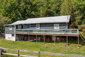 Moonshiner's Cabin Minutes From Two Wheels!