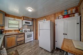 Moonshiner's Cabin Minutes From Two Wheels!