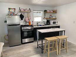 Lake House Bungalow