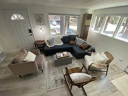 Lake House Bungalow