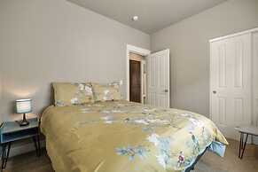 Hot-tub, Pet-friendly, 30 min to Mt Bachelor!